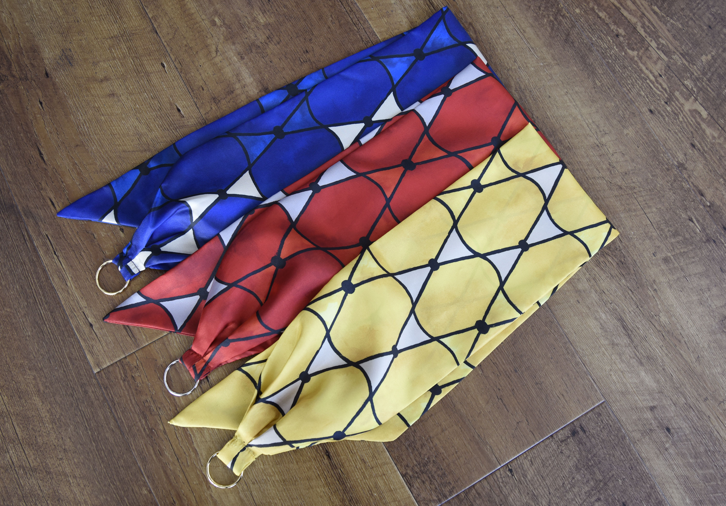 リング付きスカーフ